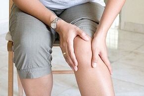 знаци и симптоми проширених вена на ногама